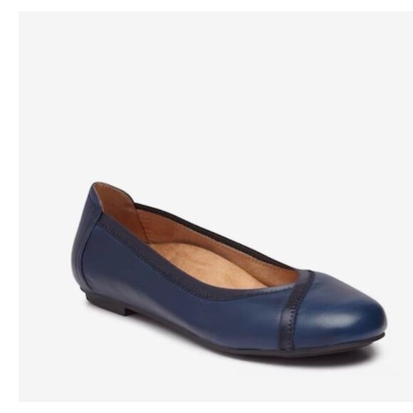 Vionic Shoes - VIONIC Caroll Navy 12 M flats new